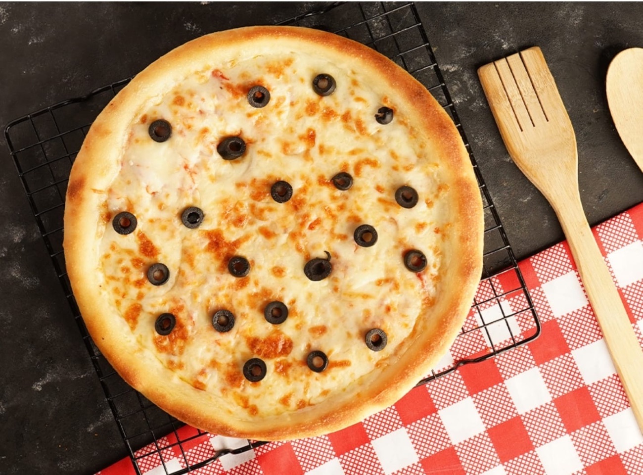 بيتزا زيتون