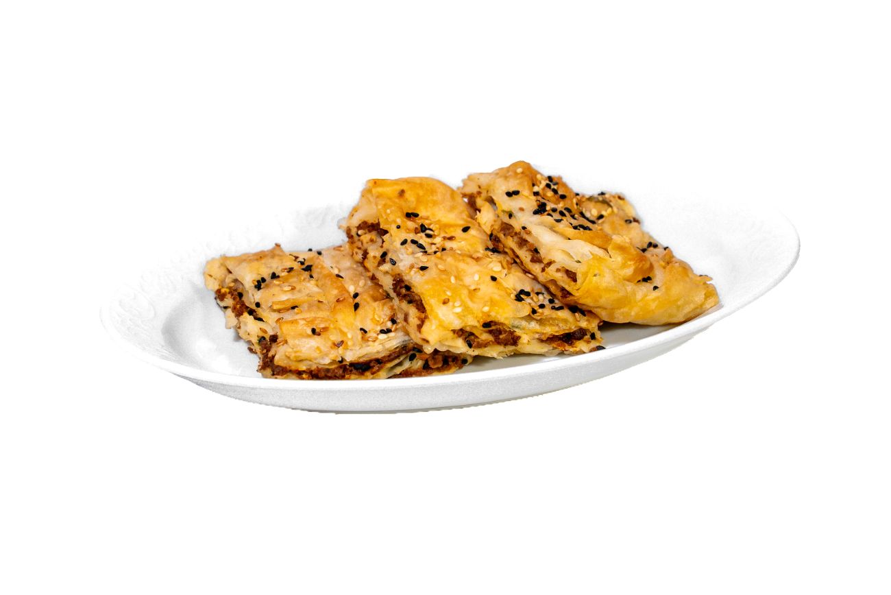 Soya Kıymalı Börek - Porsiyonda 3 dilim börek vardır.