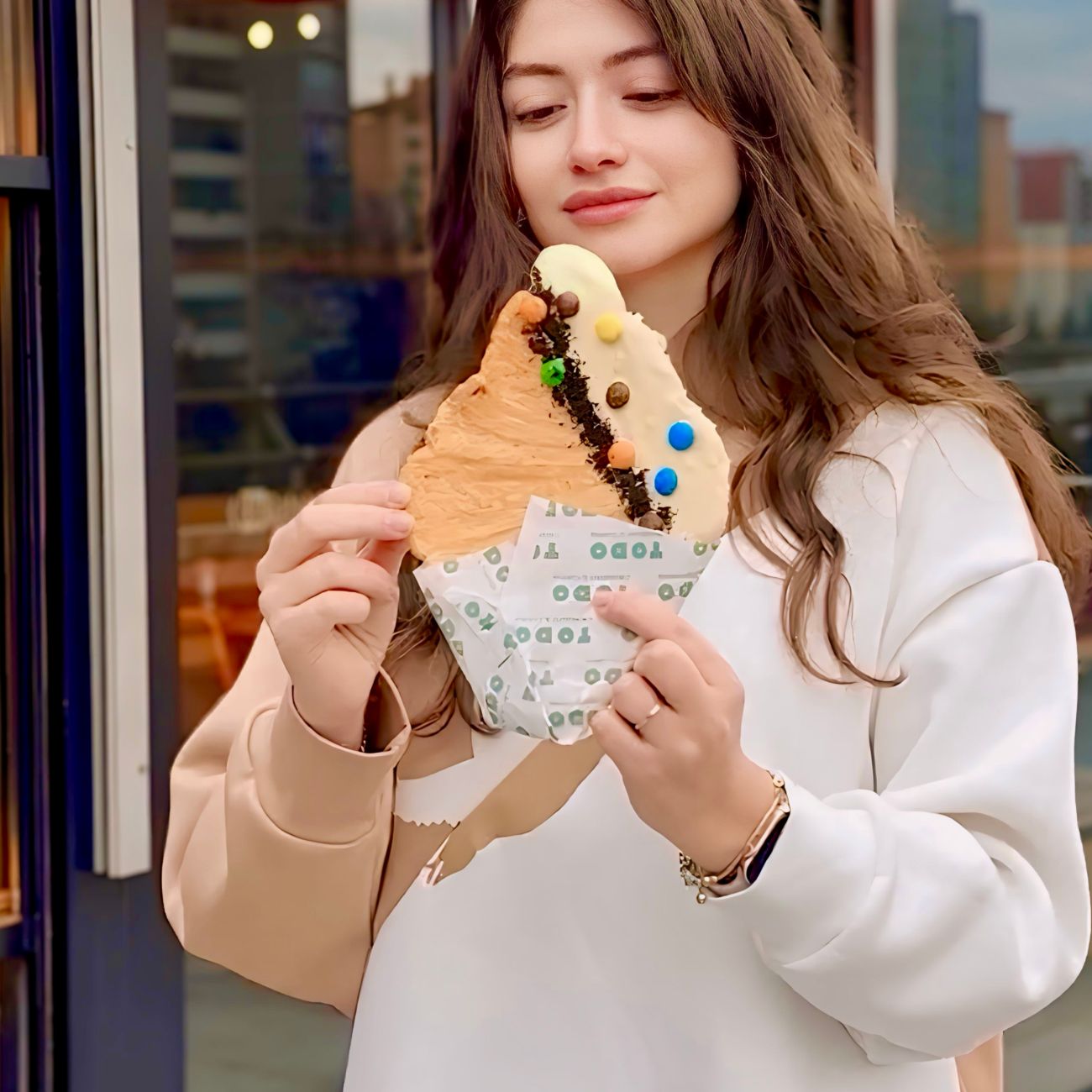 Beyaz Çikolatalı, Oreo Tozu ve Bonibonlu - 