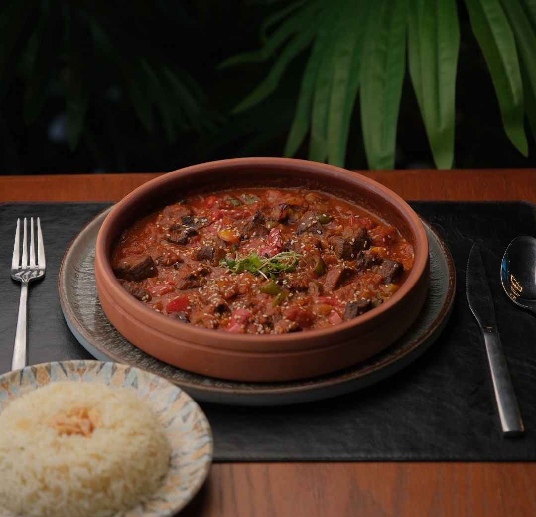 فخارة لحم بخضار طماطم