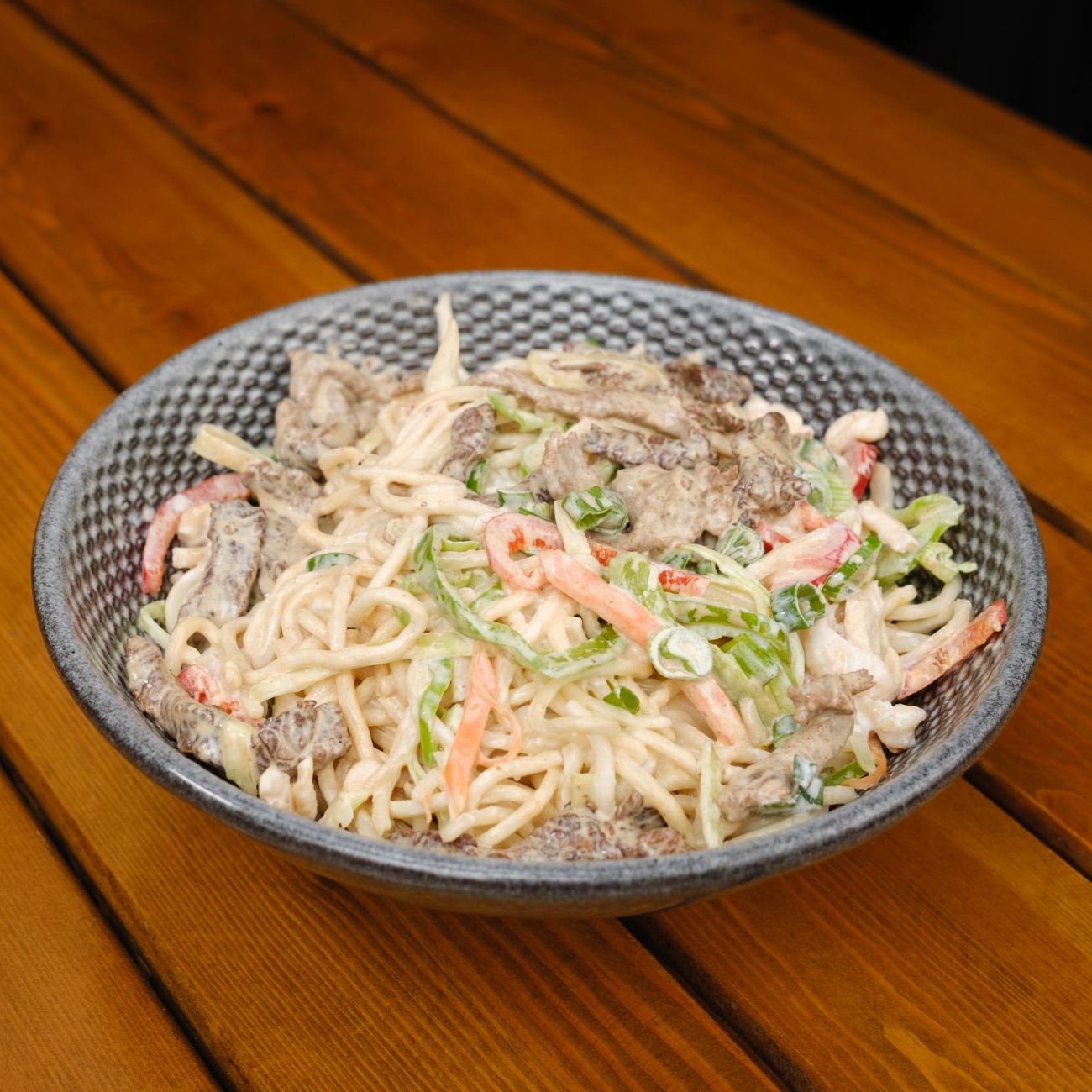White Creamy Noodle (Dana Etli) - Özel Hai Hai krema sosu,sarımsak , dana eti ve sebzeler