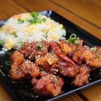 Combo Menü (1/2 General Tso + 1/2 Çin Usulü Sebzeli Pilav)