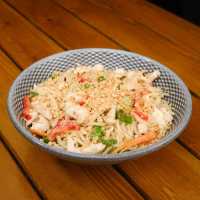 Satay Usulü Tavuklu Yerfıstığı Soslu Noodle