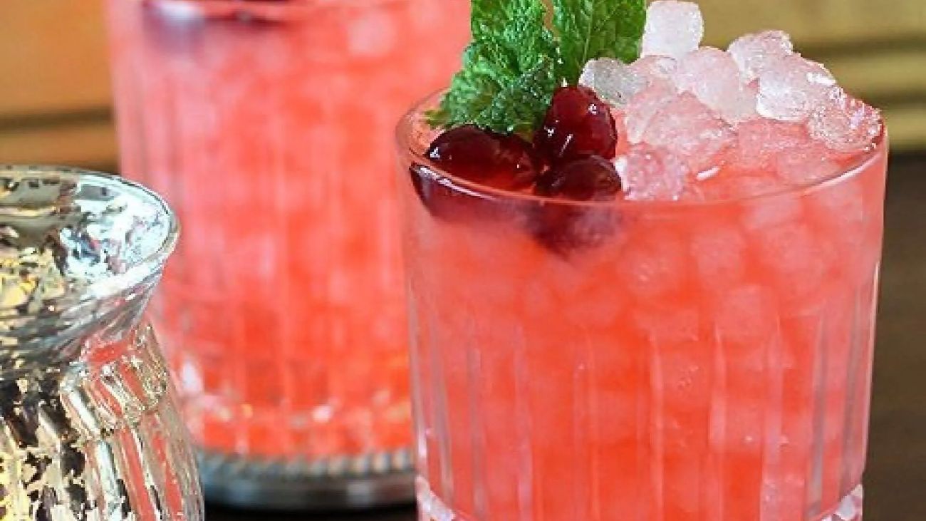 Pink Year - Cin, Hibiscus Cordial, Limon Suyu, Greyfurt, Nane, Nar