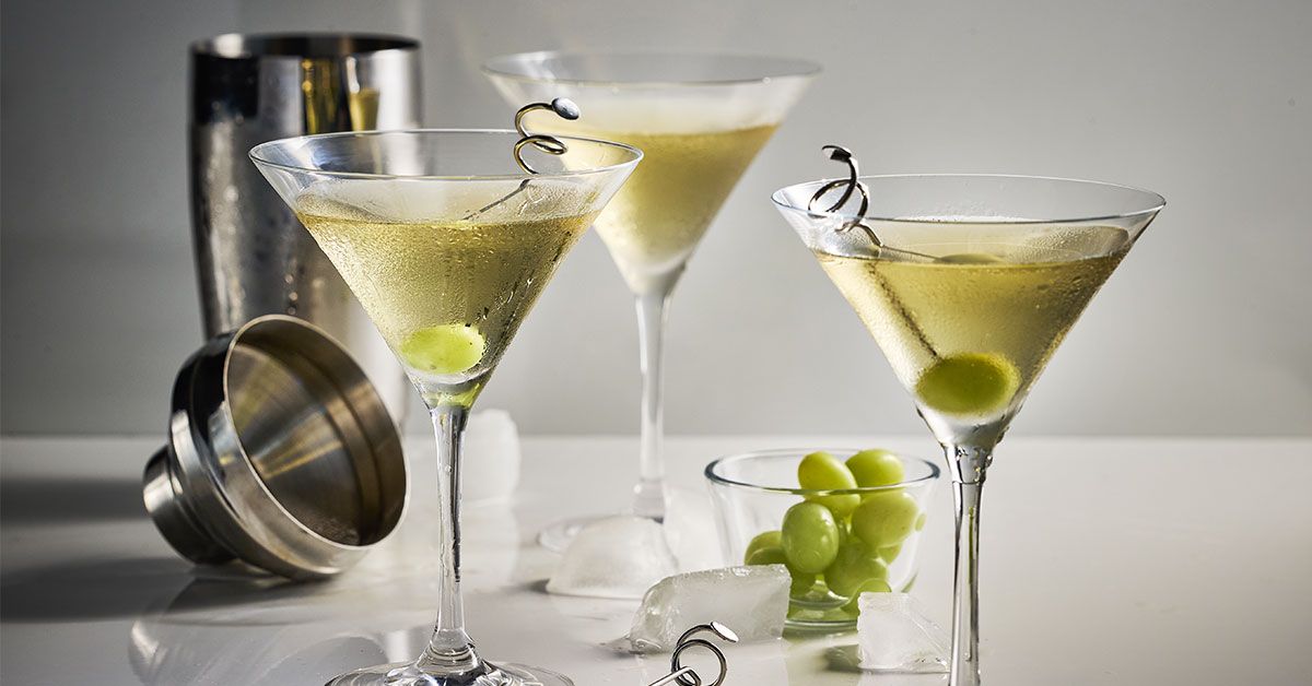 Dry Martini - Cin, Vermut, Limon, Yeşil Zeytin