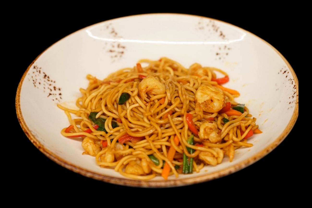 Shrimp Noodle - Karides, Makarna, Kapya Biber, Taze Soğan, Havuç, Lahana
