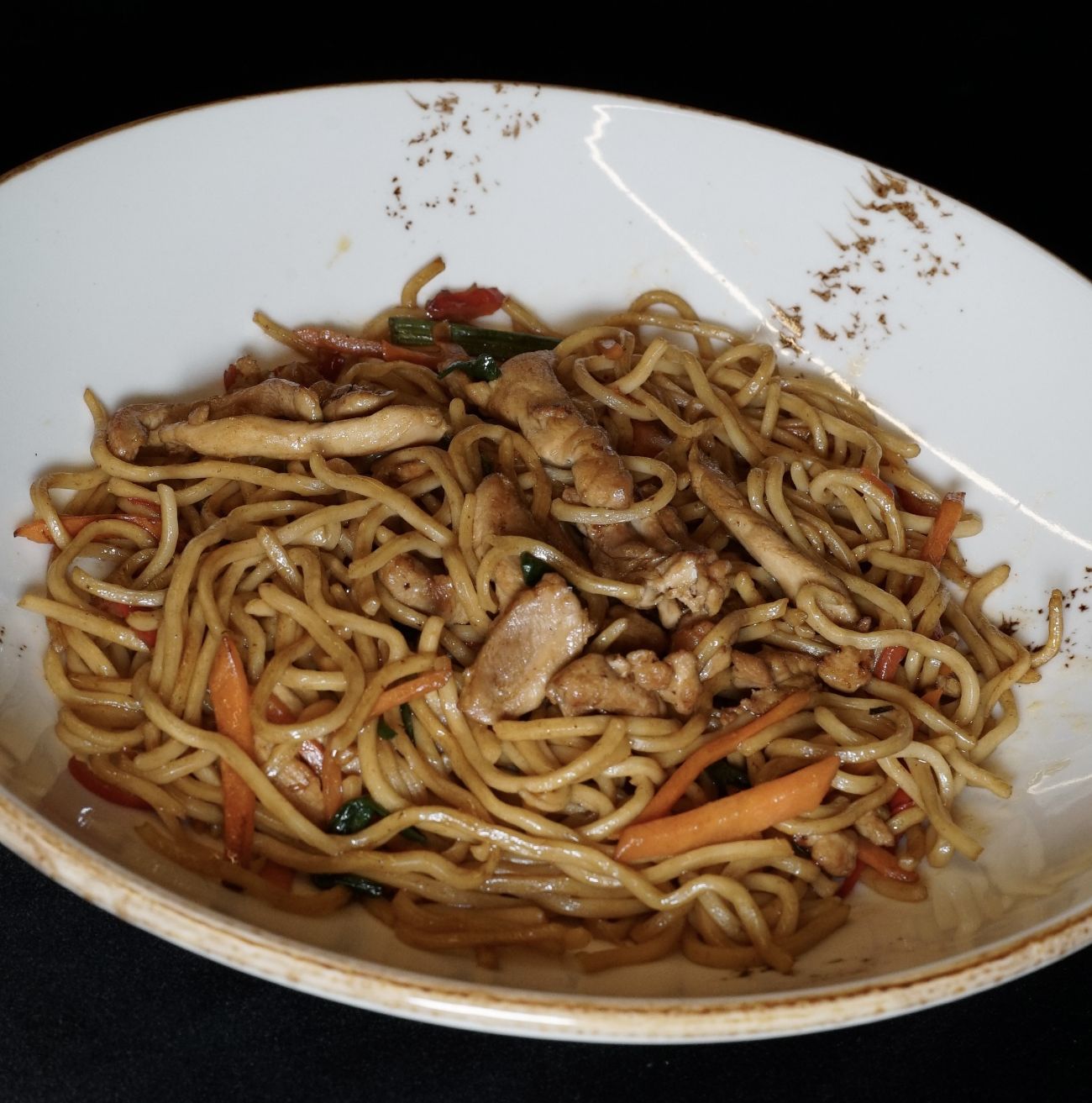 Chıcken Noodle - Tavuk, Makarna, Kapya Biber, Taze Soğan, Havuç, Lahana
