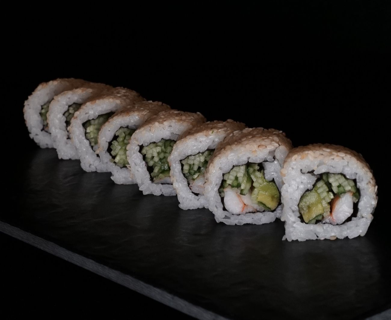 Ebi California Roll - Karides, Salatalık, Avokado, Susam (8 pcs)