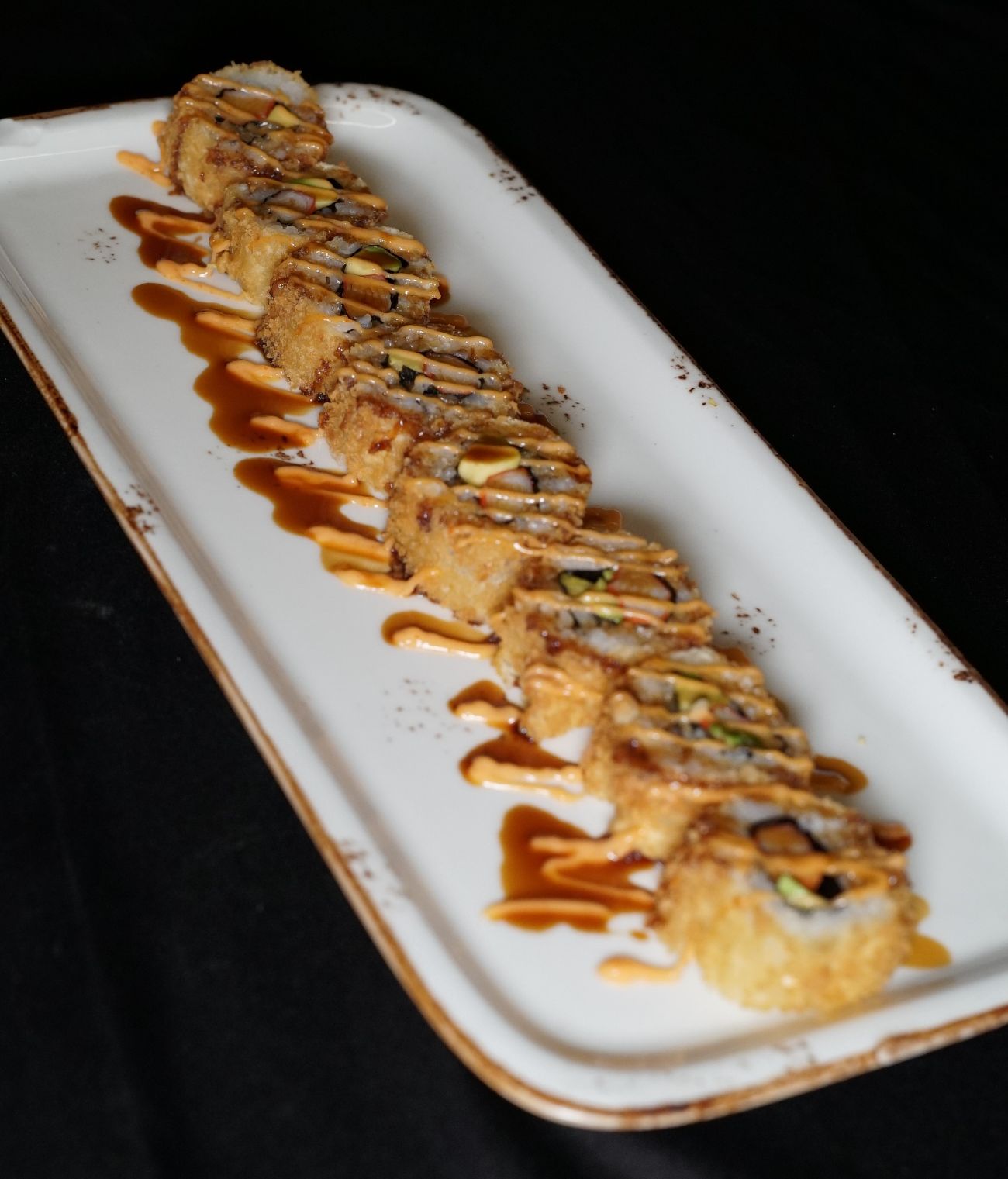 Fili Roll - Kızarmış Yengeç, Avokado, Az Acılı Mayonez, Teriyaki Sos, Kıtır Pane Parçaları (8pcs)