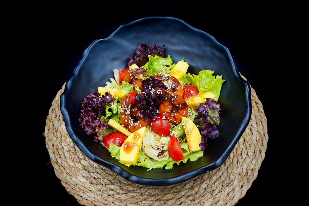 Shrimp Mango - salad - Shrimp Mango Salad with juicy shrimp, ripe mango, cherry tomatoes, and fresh lettuce