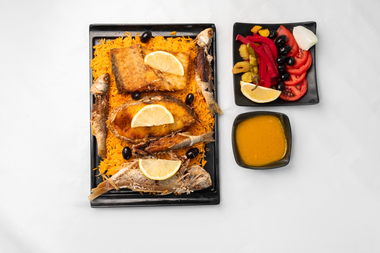 وجبة سمك مشكل بحري