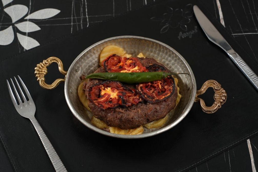 لحمة بصينية بندورة