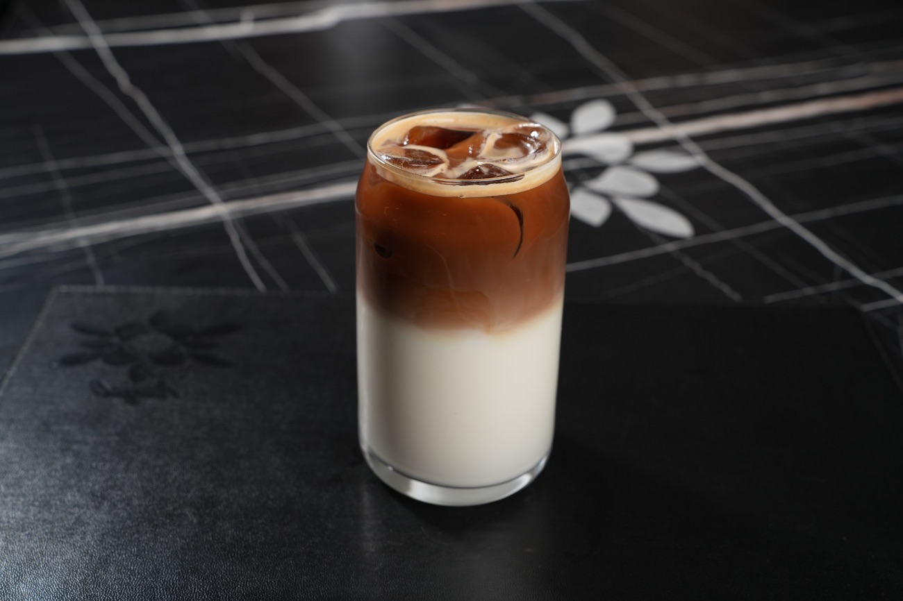 آيس لاتيه بنكهات