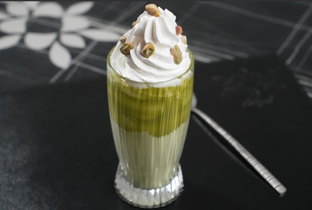 ميلك شيك مكسرات