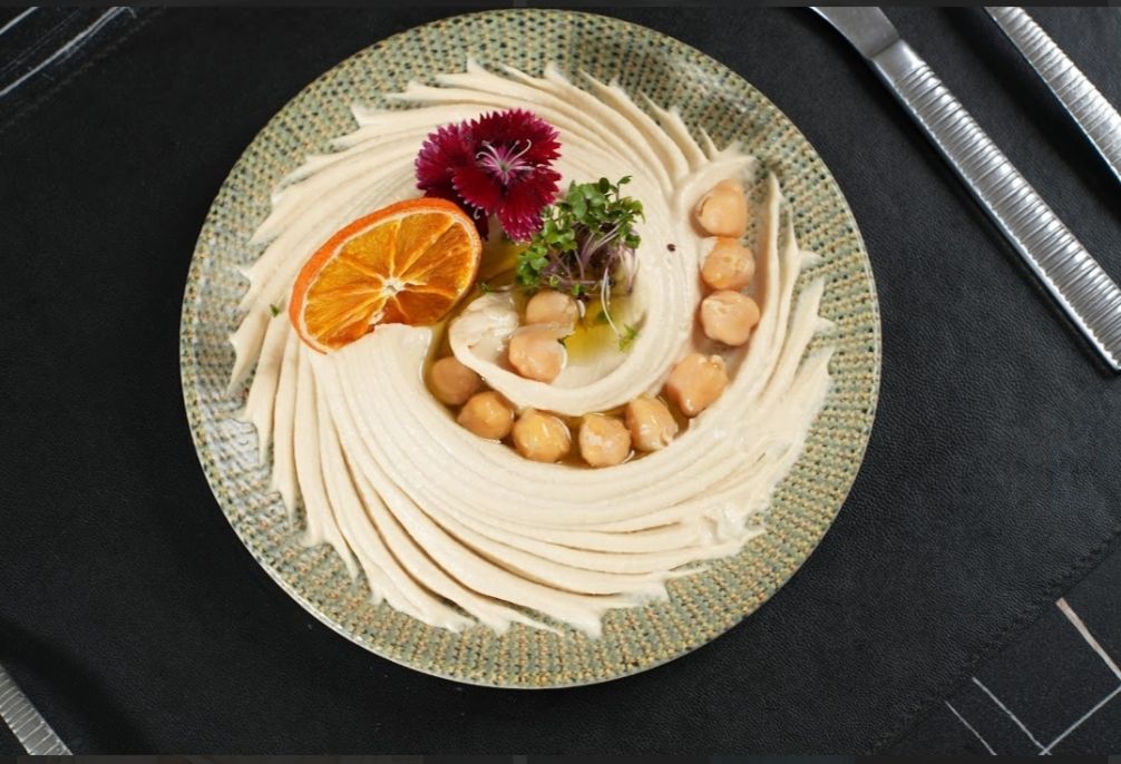 حمص بالطحينة