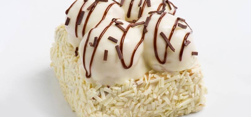 Beyaz Profiterol Pasta - 