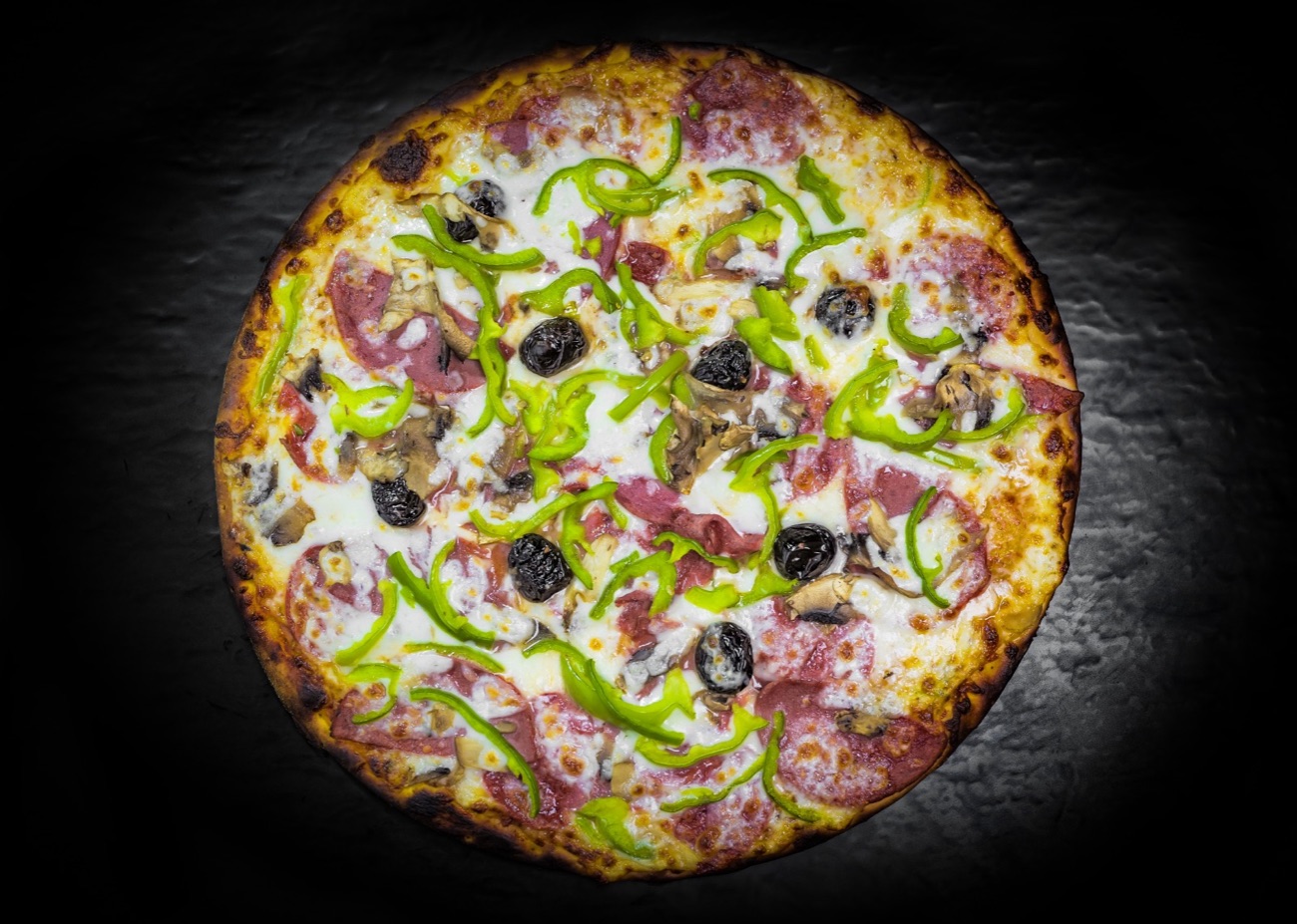 The New Yorker - Domates Sos, Mozzarella, Mantar, Pepperoni, Salam, Yeşil Biber, Zeytin