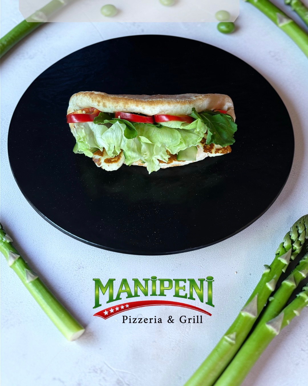 Hellimli Sandviç - Izgara hellim, roka, salatalık, kapya biber, marul.