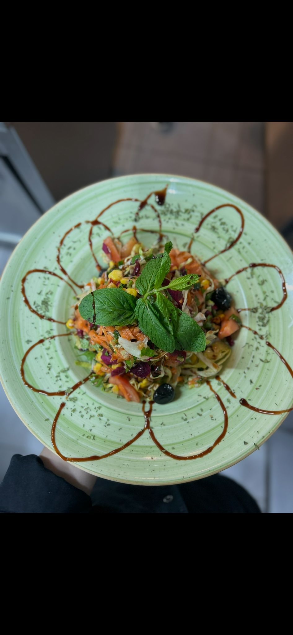 Emek Karışık Salata - Göbek Salata, Mısır, Havuç, Kırmızı Lahana, Zentinyağı Limon Sosu İle