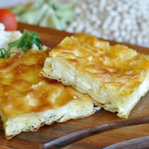 Emek Peynirli Su Böreği - El Açması  (yumurta ve gluten içerir)