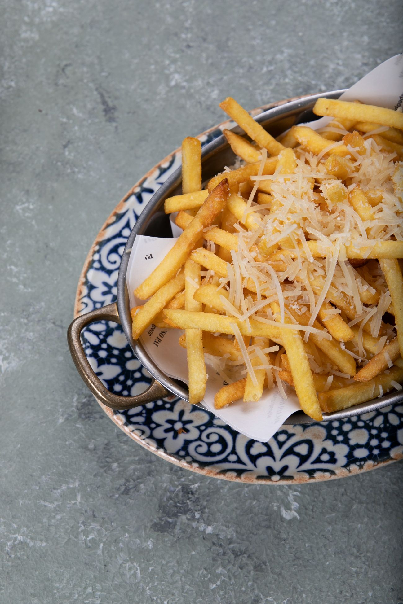 Parmesan Peynirli ve Trüf Yağlı Patates Kızartma - 