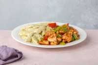 BBQ SOSLU TAVUK (Makarna veya Yeşillik ile) - 150 Gr Jülyen tavuk, renkli biberler, özel bbq sos, 180 gr kremali, pesto soslu, makarna veya yeşillik mini panini ekmek ile