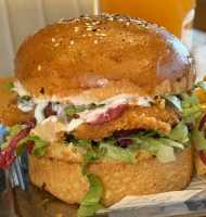 ÇITIR TAVUK SPESİYAL BURGER