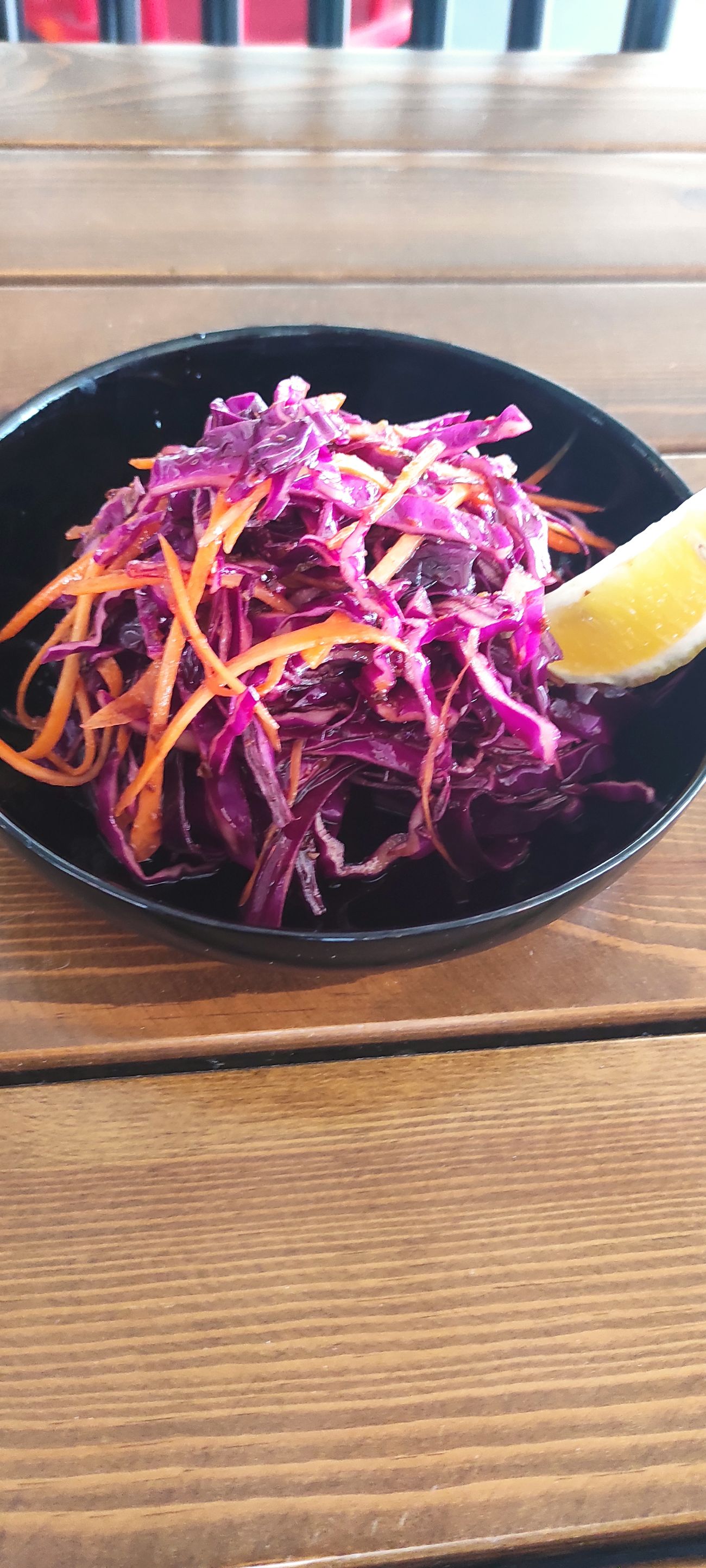 Acılı Lahana Salatası