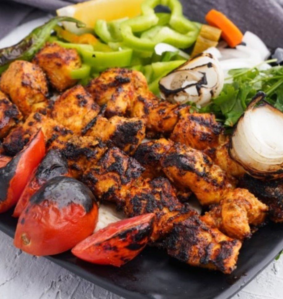 نص نفر تكة دجاج