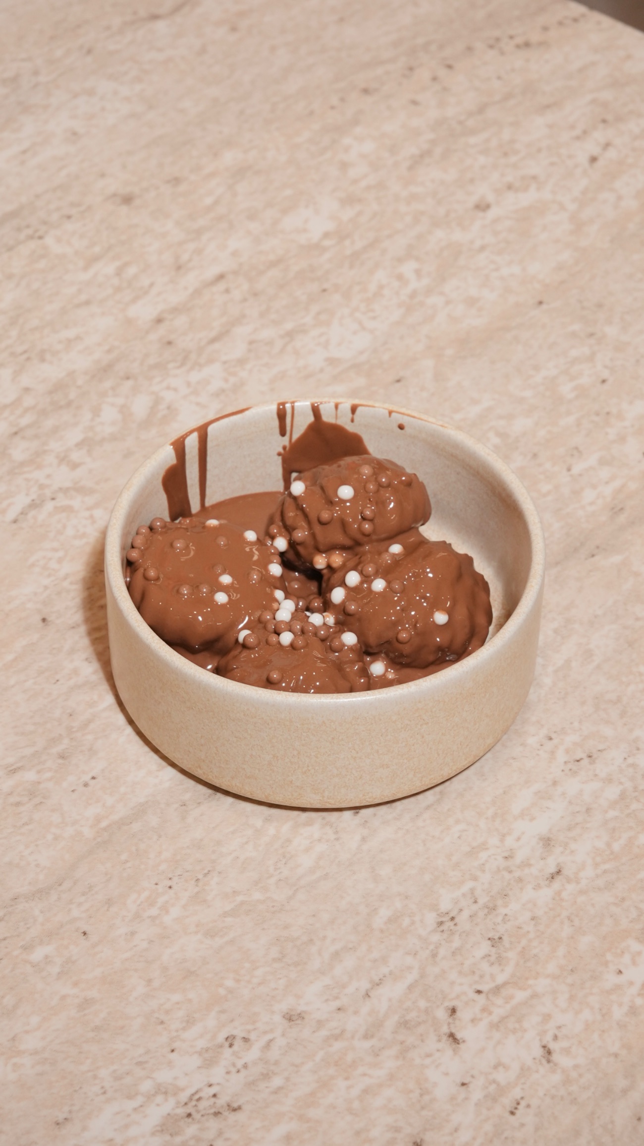 Belçika Çikolatalı Çıtır Profiterol - 