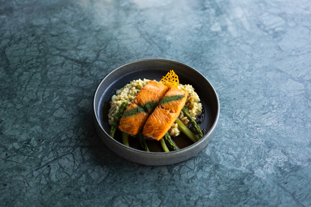 SALMON ASPARAGUS - Somon Balığı Fileto, Kuşkonmaz, Tatlı Soya Sos ile
