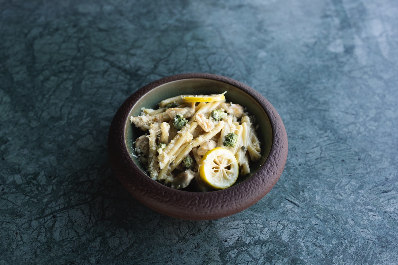 CASARECCE CREAMY CHICKEN - Tavuk Kalça Parçaları, Brokoli, Limon, Kapari, Parmesan