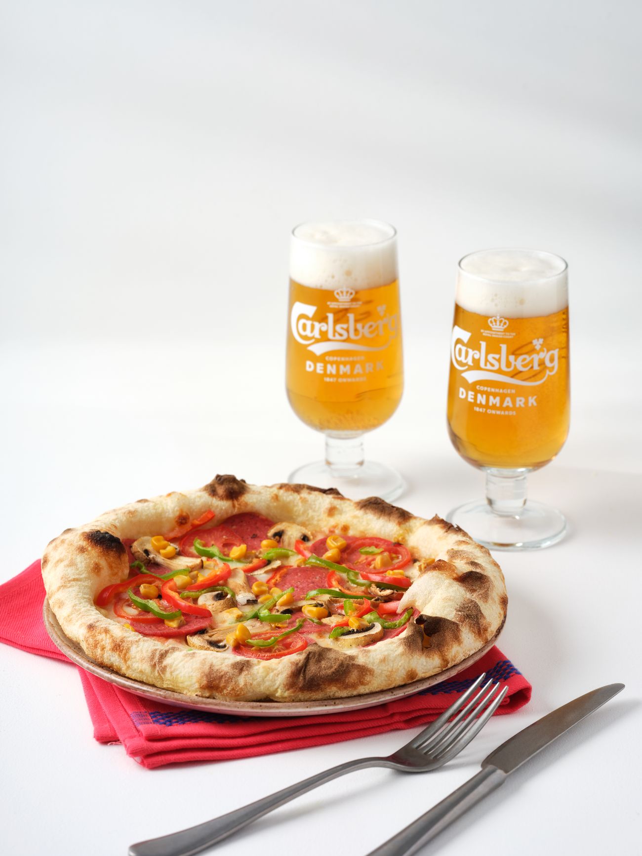 NAPOLI BEER DUO - NAPOLITAN PASSAGE PIZZA + 2 ADET CARLSBERG/TUBORG/BLANC FIÇI 30 CL