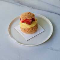 Çilekli Cream Puff