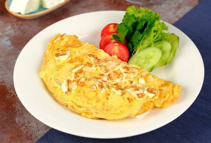 Tereyağlı Peynirli Omlet - 