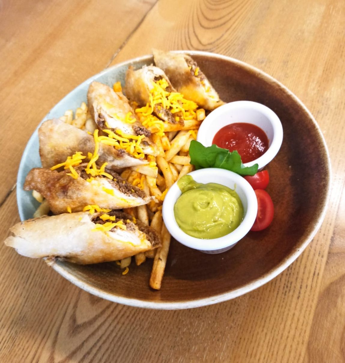 Taquito - Yufka içerisinde cheddar peynir,kaşar peyniri,kıyma,baharatlı parmak patates