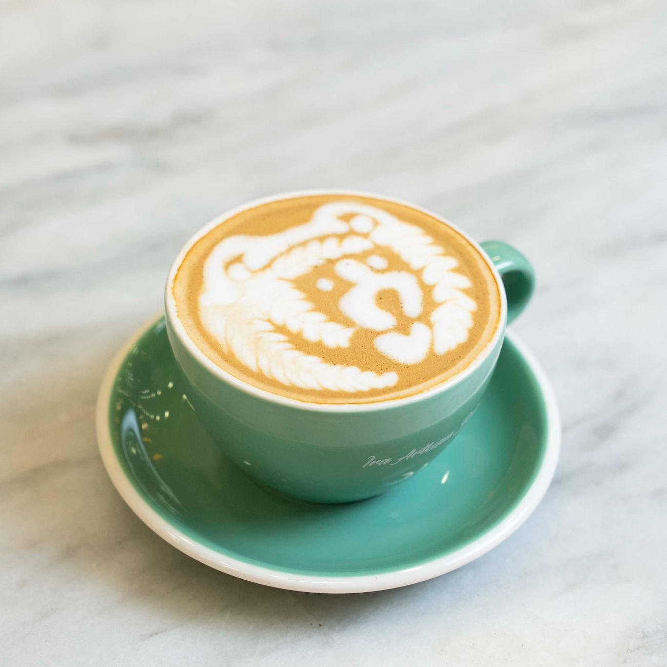 White Chocolate Mocha - Esktra Şurup 40₺ Yulaf Sütü/ Badem Sütü 45₺ Pot 20₺