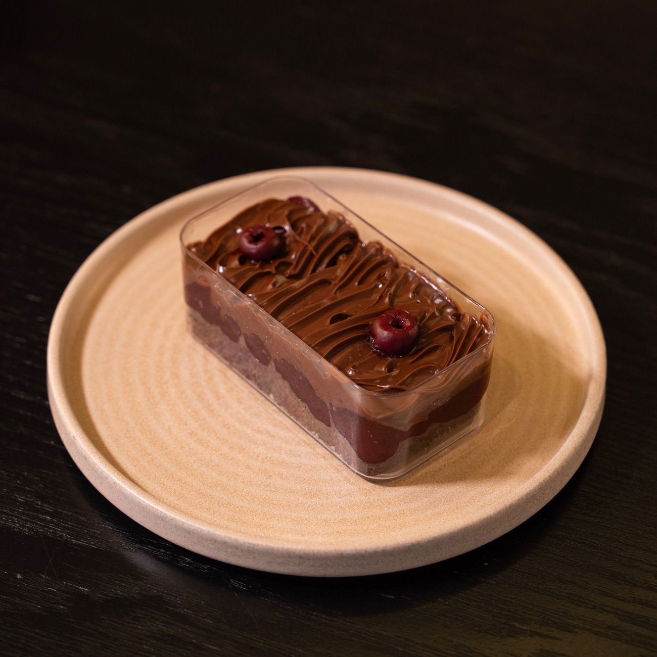 Glutensiz Vişneli Brownie - Glutensiz Vişneli Brownie Kek, Glutensiz Vişne Dolgusu, Glutensiz Çikolata Pralin, Donuk Vişne.