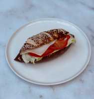 Bretzel Sandviç