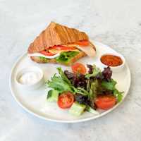 Hindi Füme Cheddarlı Kruvasan