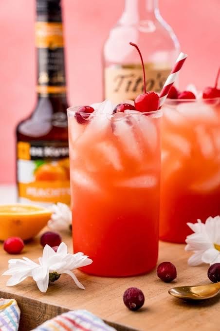 Sex On The Beach - Vodka, Tekila, Archers, Portakal Suyu, Nar Şurubu