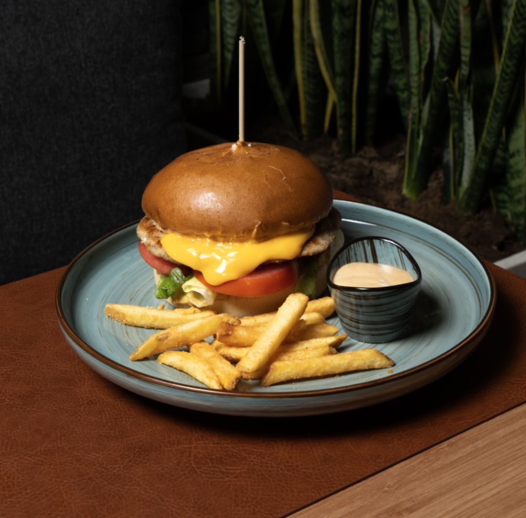 هامبرغر دجاج بالجبن