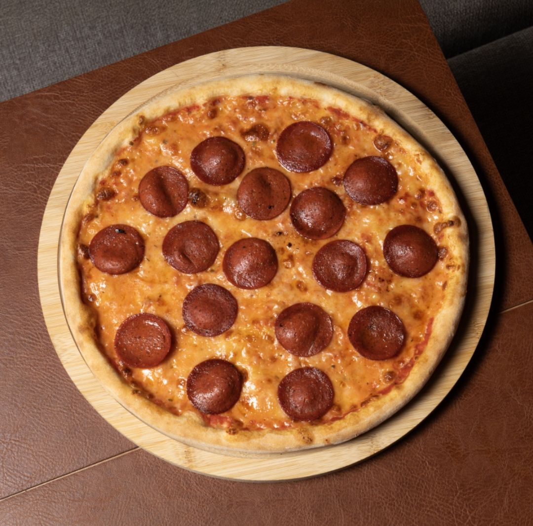 بيتزا بيبروني