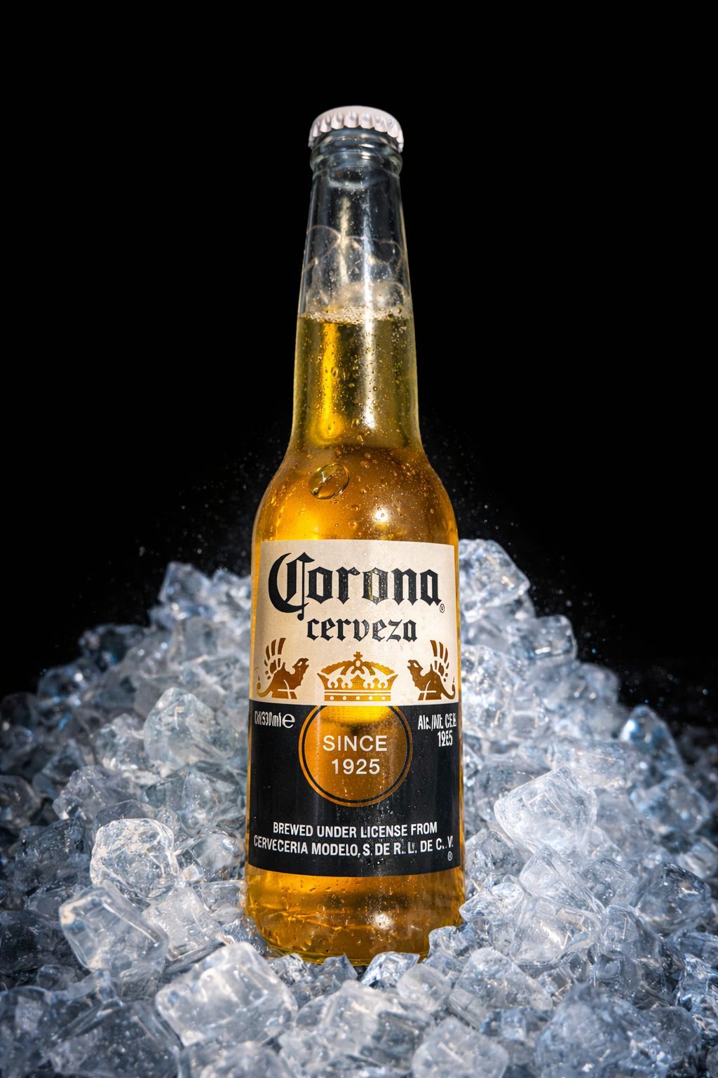 CORONA 35,5cl - Hafif gövdeli, ferah ve yumuşak içimiyle özellikle serin servislerde öne çıkan ikonik bira.
