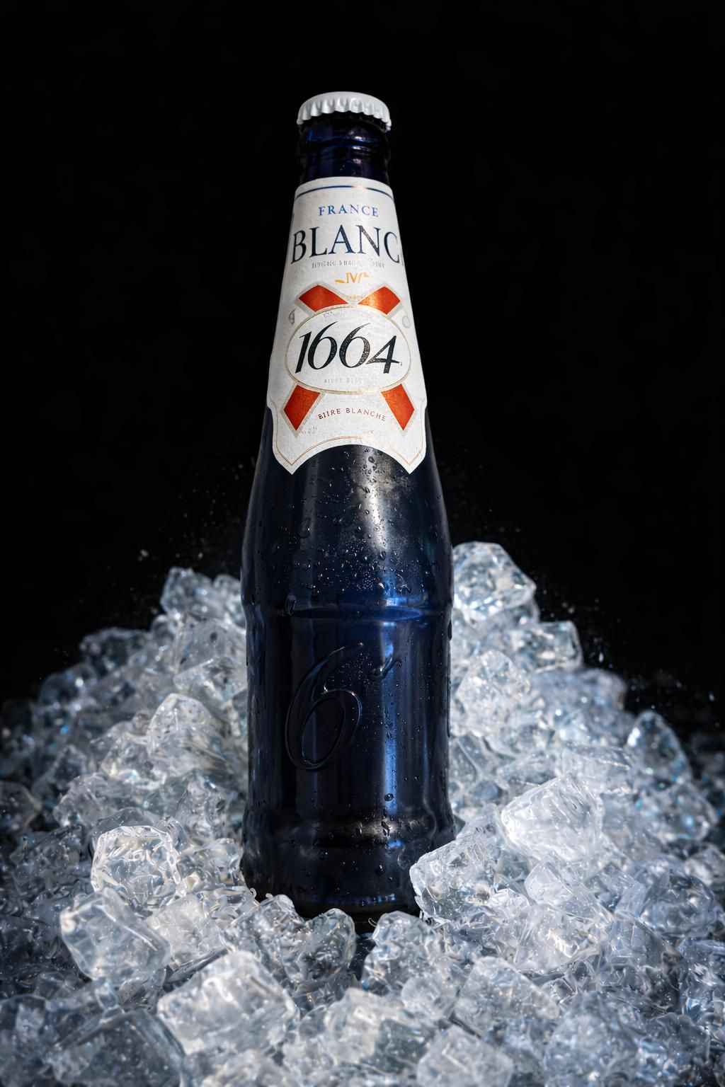BLANC 33cl - Meyvemsi ve hafif baharatımsı aromalarıyla, yumuşak ve ferah içimli buğday bira deneyimi.
