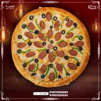 بيتزا نقانق