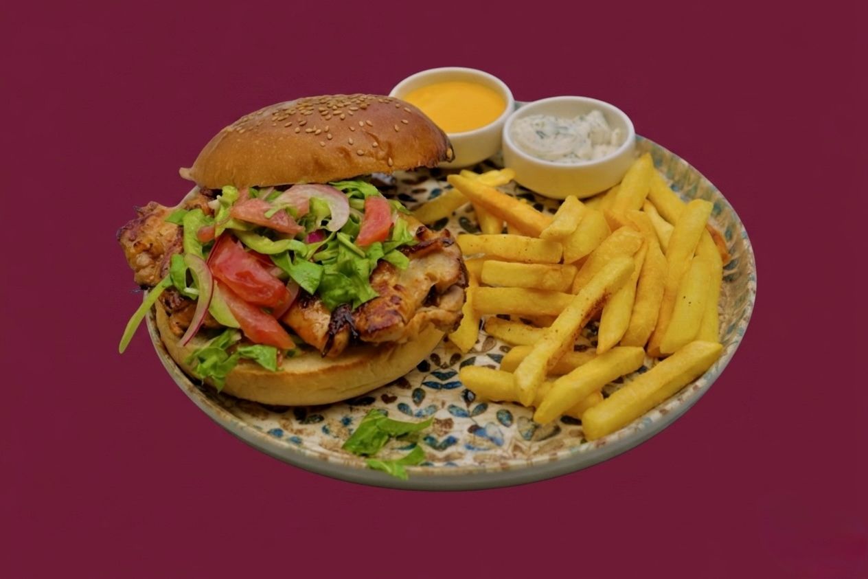 TAVUK MANGAL BURGER - Özel Soslu Tavuk Marinesi Ve Sos İle