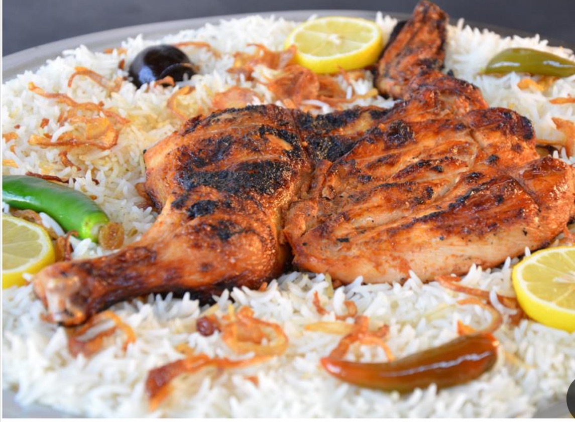 صينية نصف دجاج على التمن