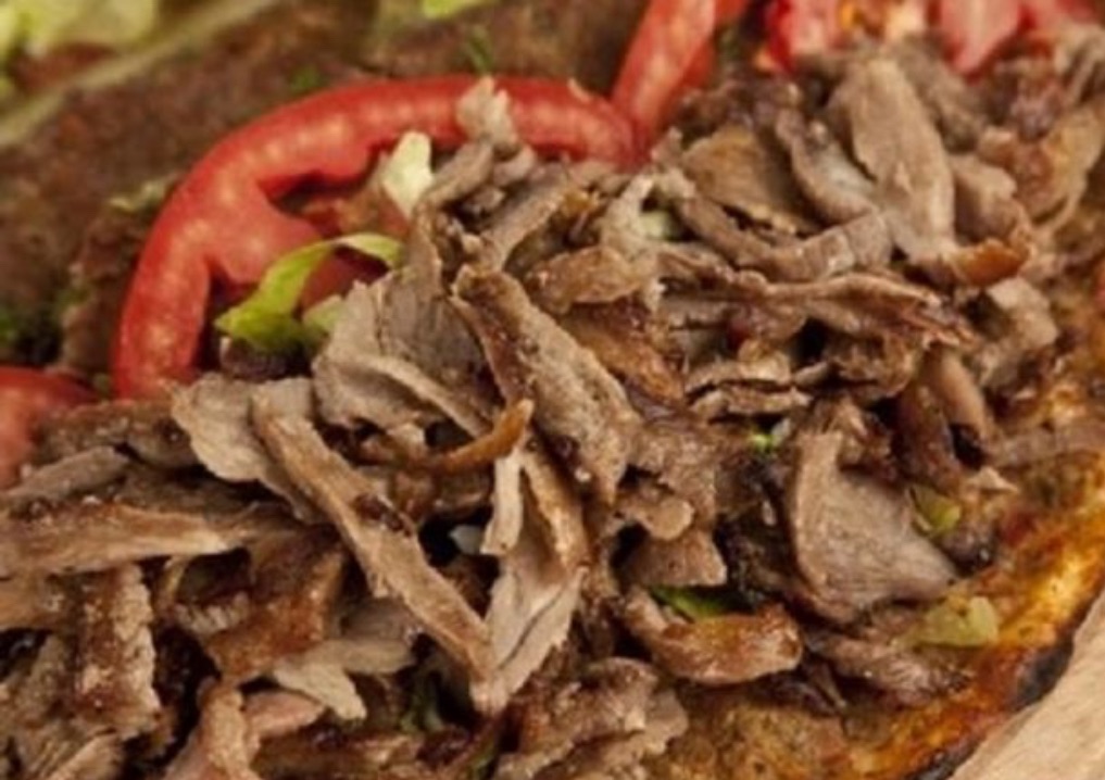 وجبه شاورما مشكل عائلي صغير