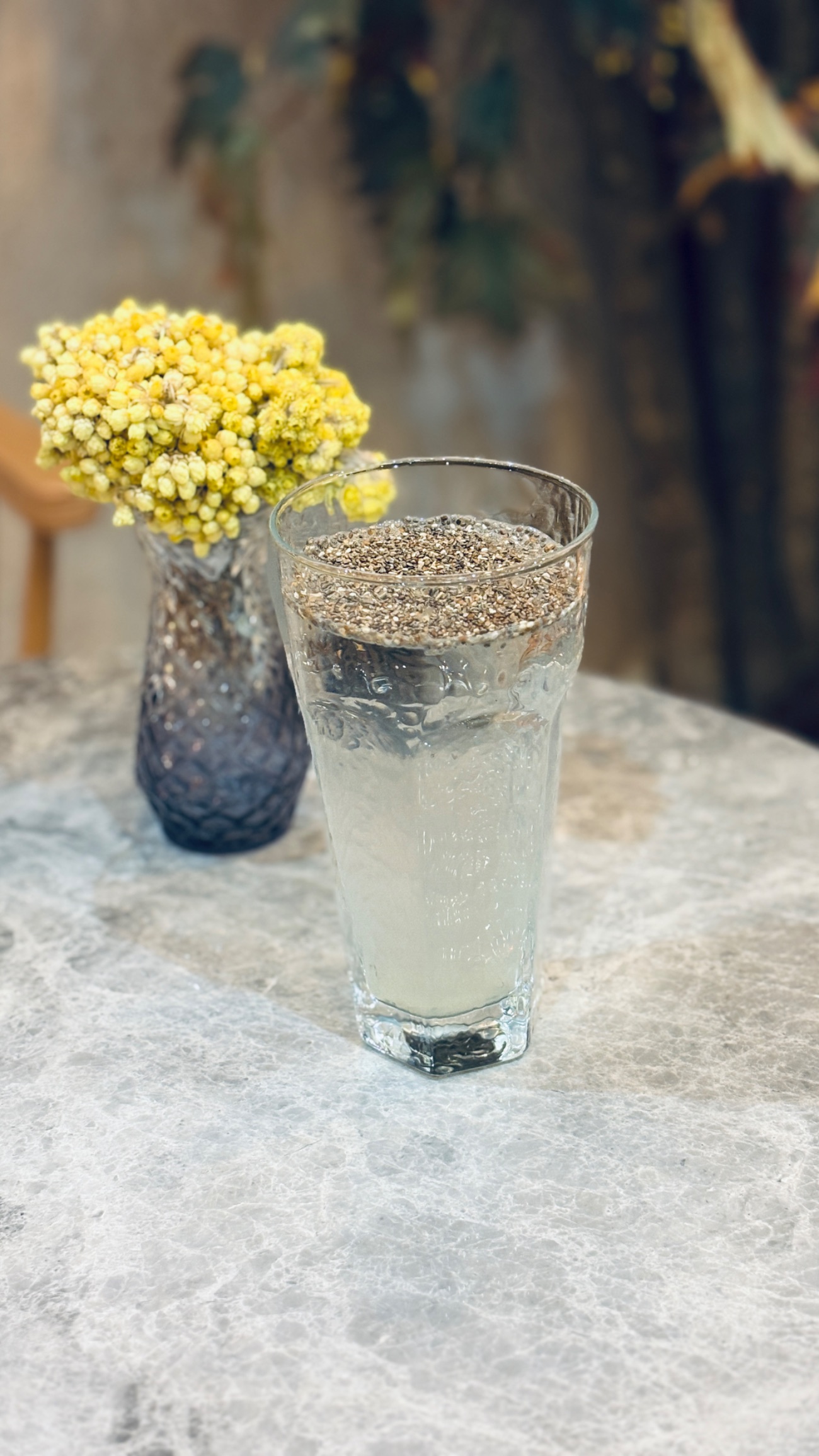 İnternal Shower - Chia tohunları bağırsak hareketlerini düzenlemeye, kabızlığı ve şişkinliği önlemeye yardımcıdır. Vücudu toksinlerden arındırır. Sabah aç karnına içildiğinde tokluk hissi verir.